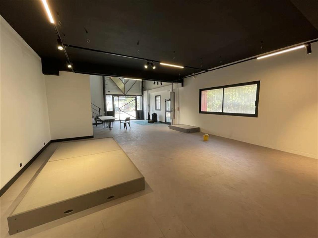 Local d'activité Mauguio 1115m² Location local d'activité Mauguio Hérault OLACT2533214 8